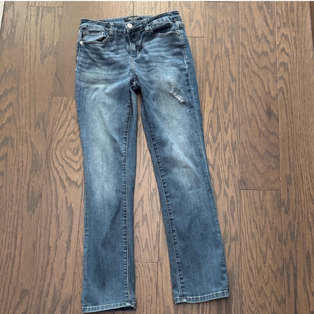Judy Blue Distressed Straight Leg Jeans - Dark Blue size 9/29